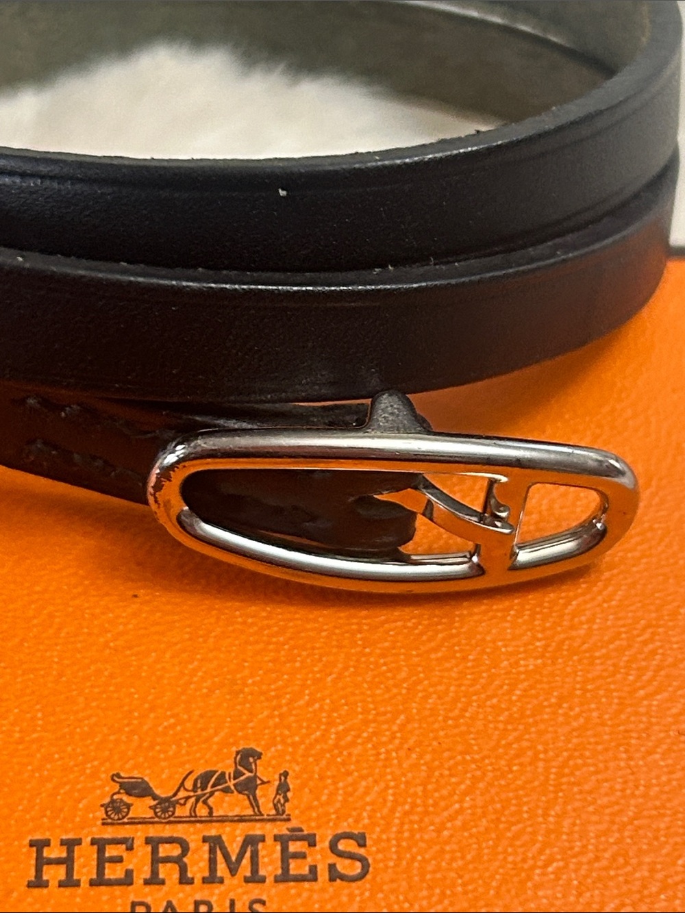Hermes black leather wrap bracelet with silver hardware - Picture 3 of 11